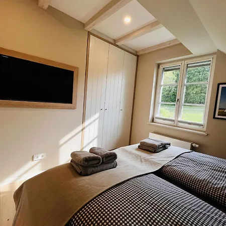 Holiday home Mee H R Zeit 07 Klein Stresow Ruegen By Ruyastay *